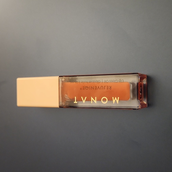 MONAT REJUVENIQE Lip Gloss Oil Naturally Nude - Picture 1 of 3